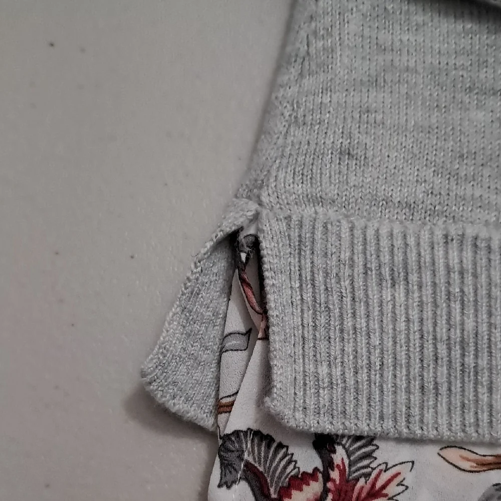 LOFT Light Gray Knit Top